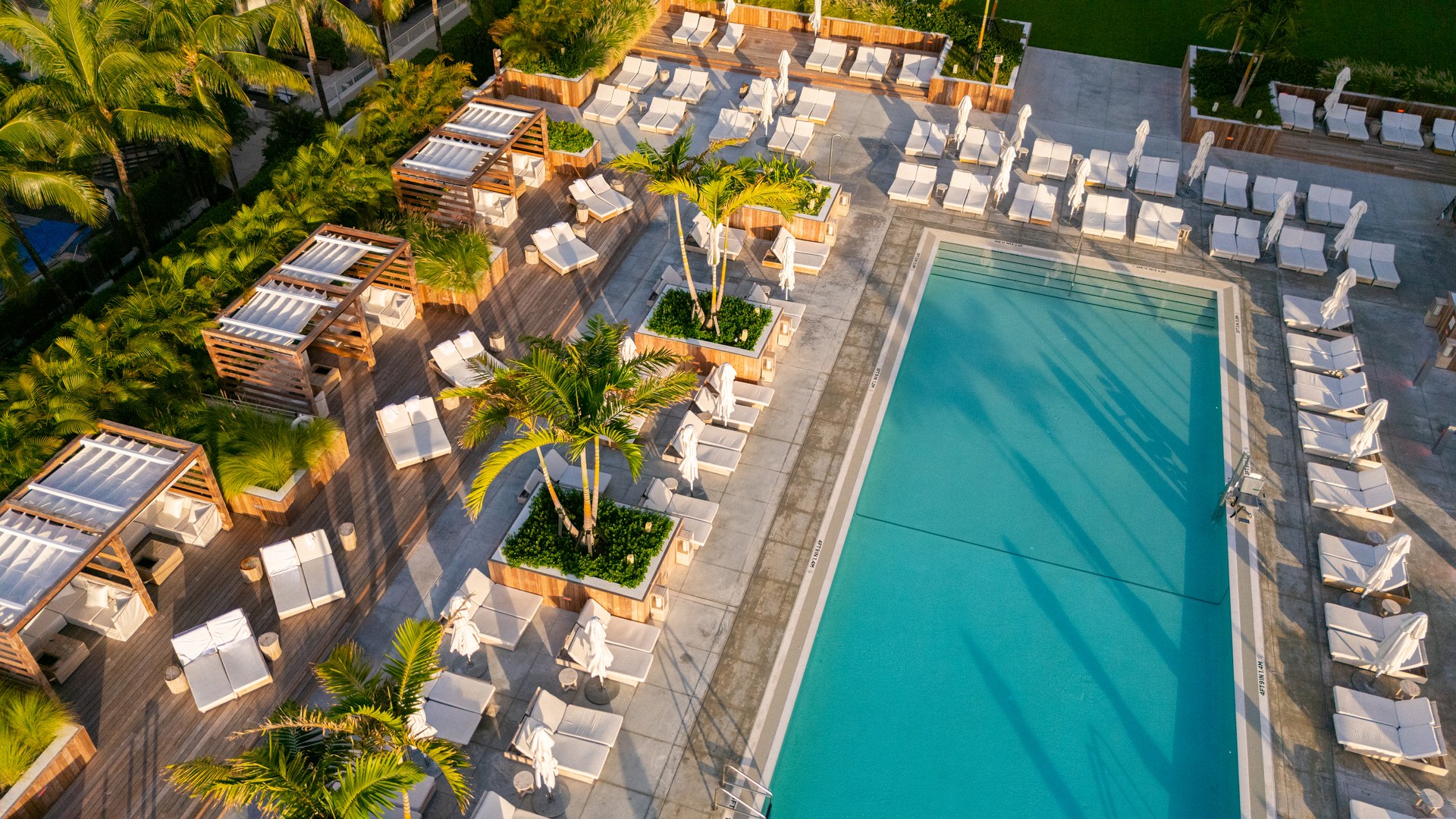 1 Hotel Pool Deck