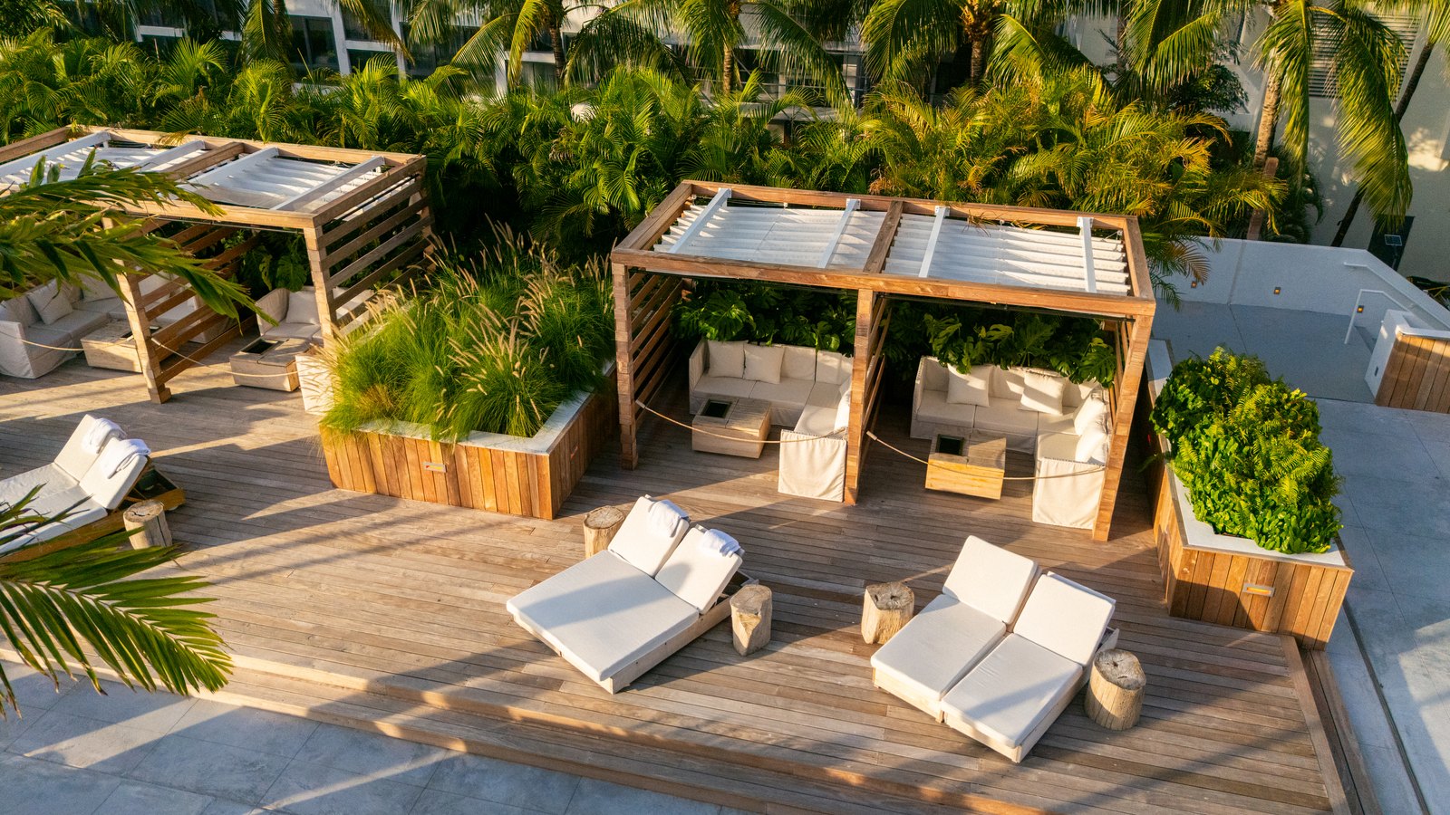 1 Hotel Pool Deck — image 7