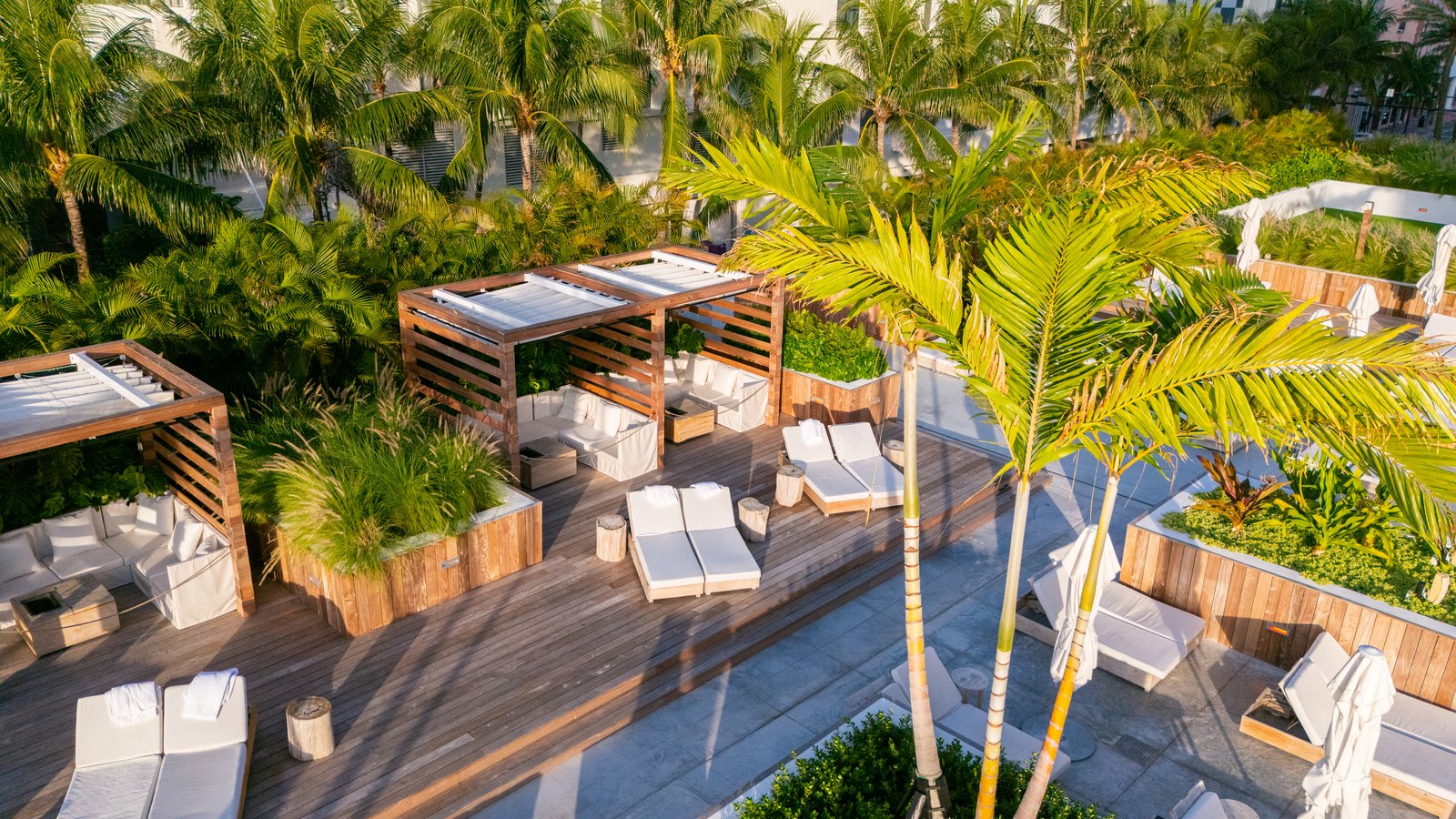 1 Hotel Pool Deck — image 8