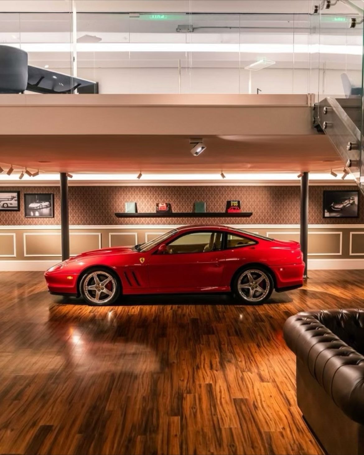 Auto Showroom — image 10