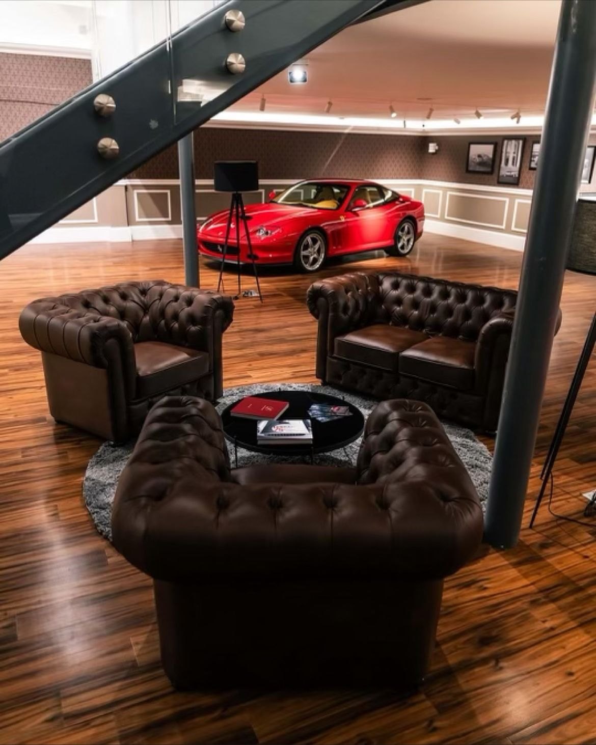 Auto Showroom — image 8