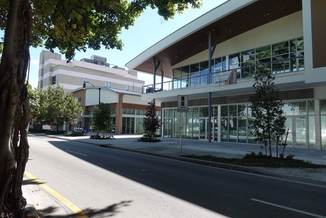 Retail Center — Miami — image 3
